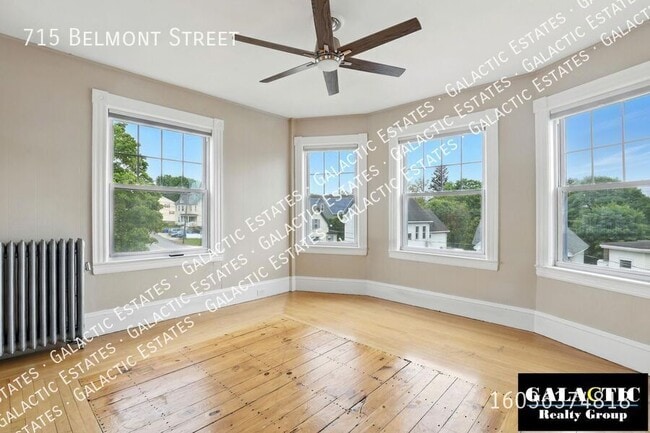 Building Photo - 715 Belmont St