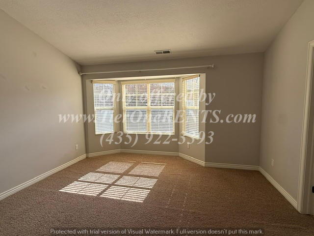 Building Photo - NO DEPOSIT option available for qualified renters!