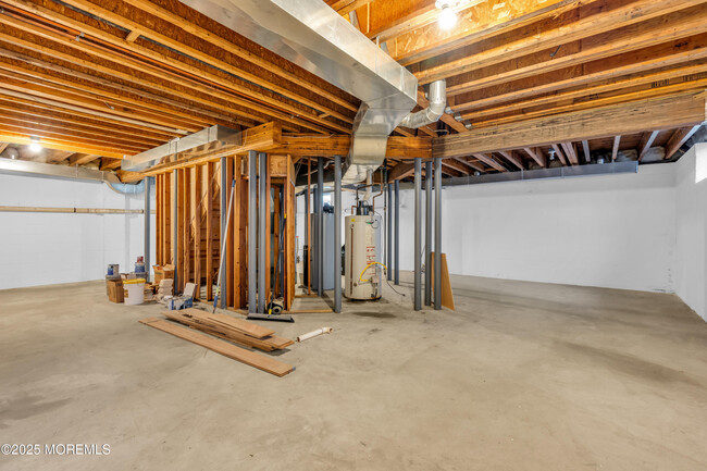 Building Photo - 599 Norwood Ave