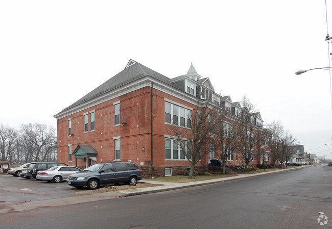 Primary Photo - Grove Street Apartments