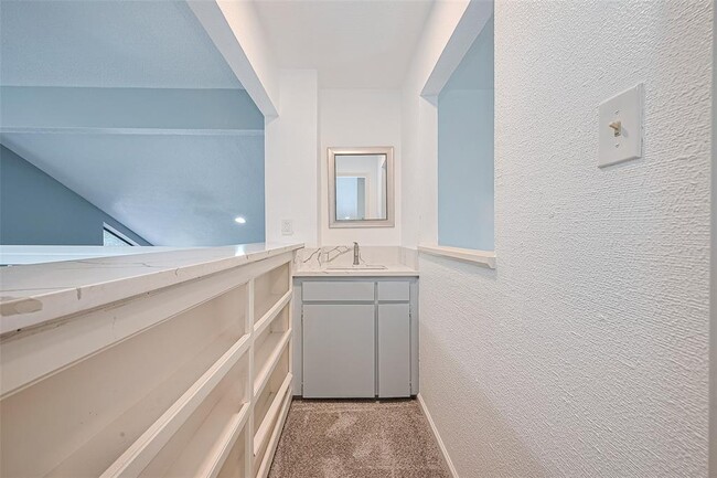 Building Photo - 2107 Shadowbriar Dr