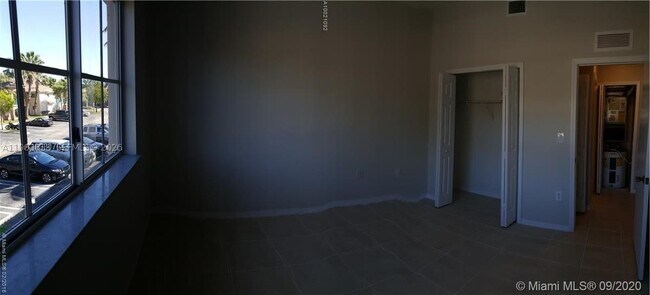 Building Photo - 1260 SE 31st Ct