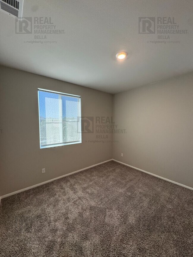Building Photo - Gorgeous Menifee Pool Home with Downstairs...
