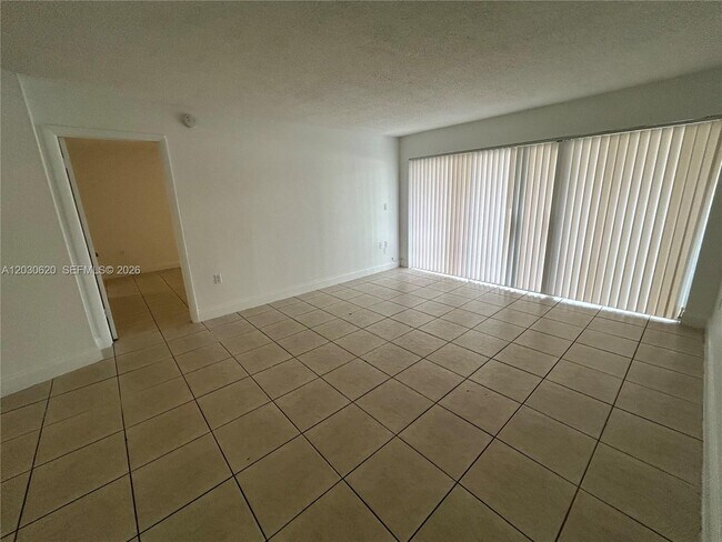 Building Photo - 4205 N University Dr
