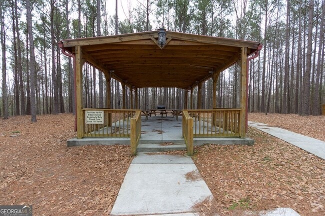 Building Photo - 350 Windermere Dr