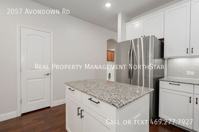 Building Photo - 2057 Avondown Rd