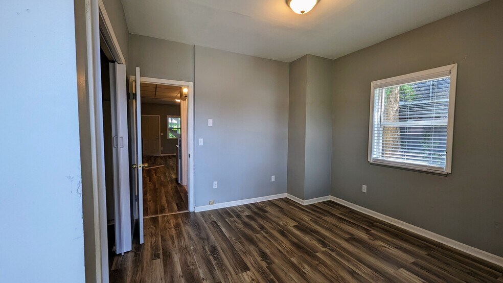 Building Photo - 714 Maple Oak Ln