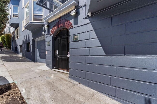 Building Photo - Magland Arms Apartments