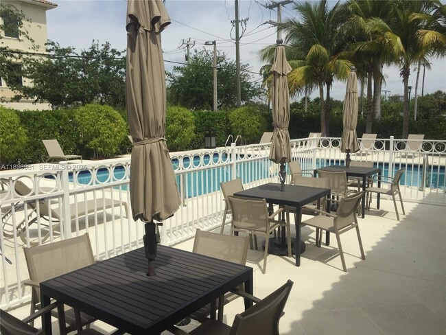 Building Photo - 2700 NE 184th Terrace