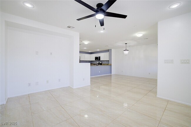 Building Photo - 2120 Waterlily View St