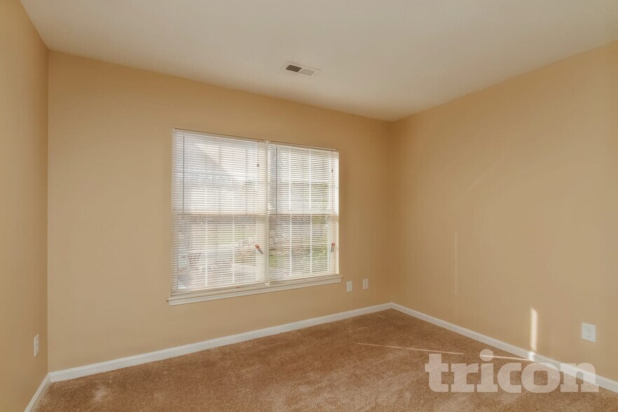 Building Photo - 9205 Rotherham Ln