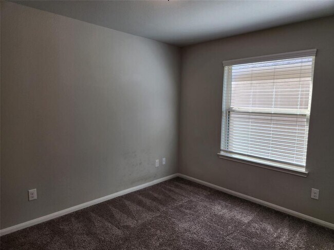 Building Photo - 119 Covington Ct