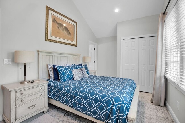 Building Photo - $4500 - Furnished 7-month rental Private Pool! 2 Bedroom / 2.5 Bathroom
