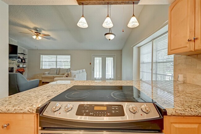 Building Photo - 16355 Sierra Grande Dr