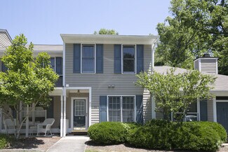 Building Photo - Comfortable Living Just Minutes from Downt...