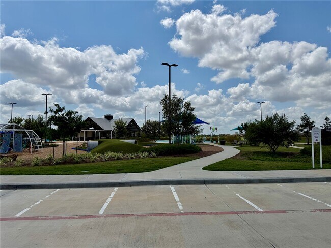 Building Photo - 21118 Garden Palm Dr