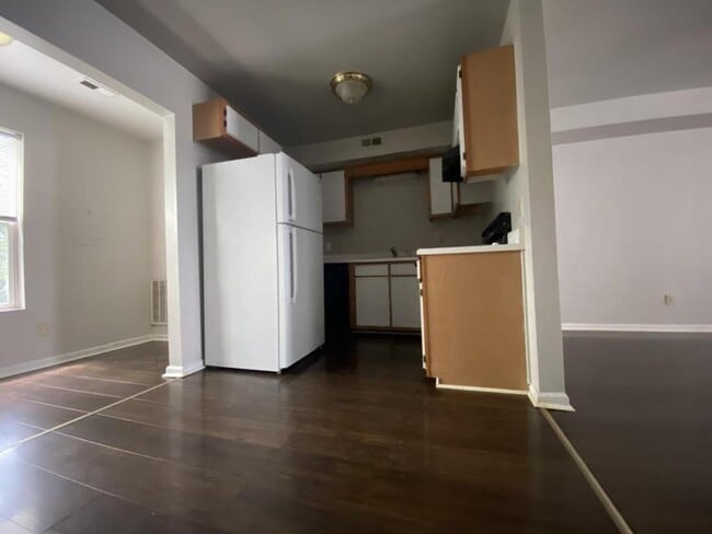 Building Photo - 314 Ardale Dr