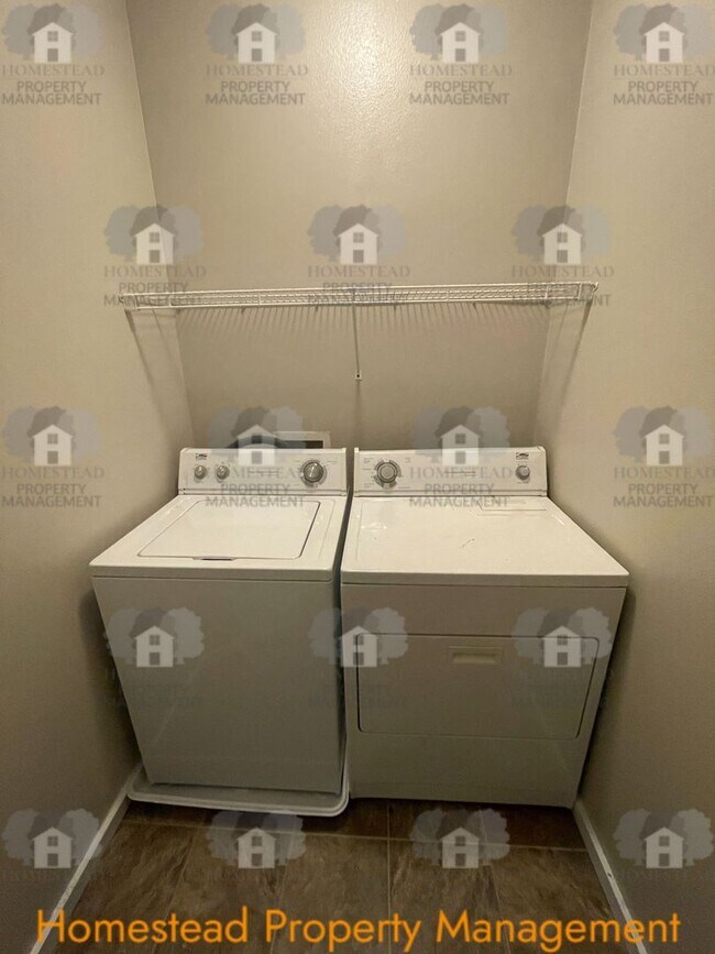 Building Photo - 168