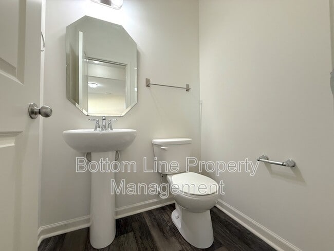 Building Photo - 523 Contentment Dr