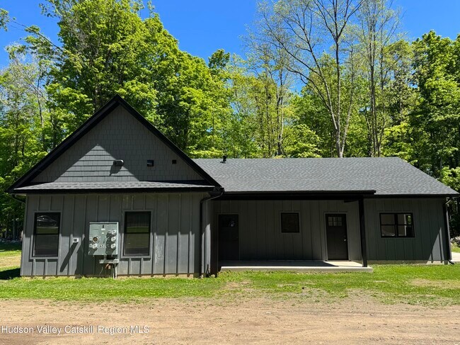 Building Photo - 651 Granite Rd