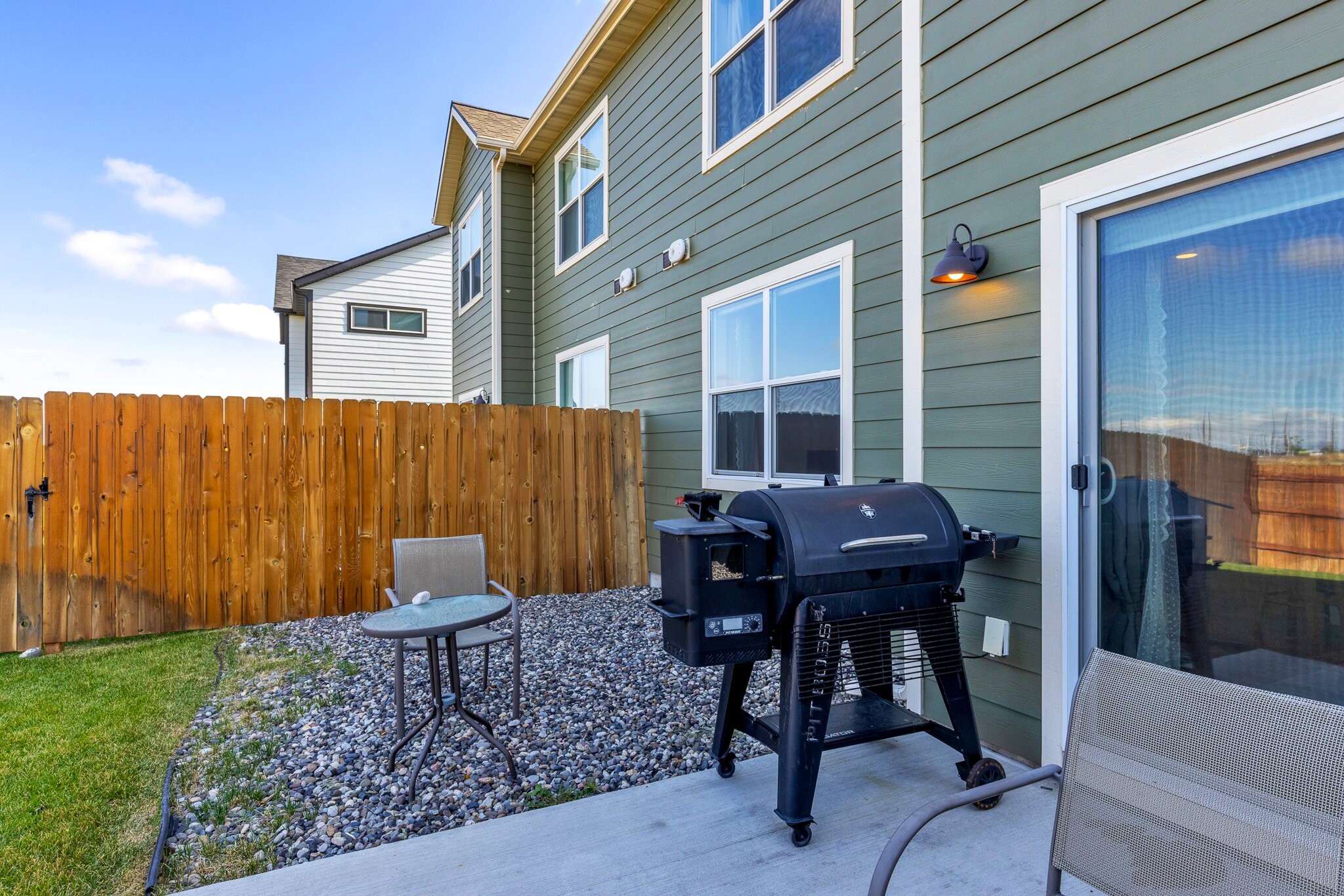 Building Photo - 201 13th St