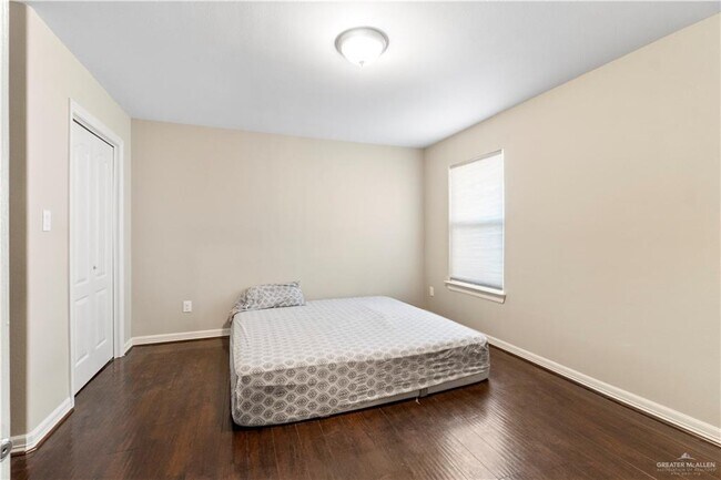 Building Photo - 2414 Rocky Mountain Ave