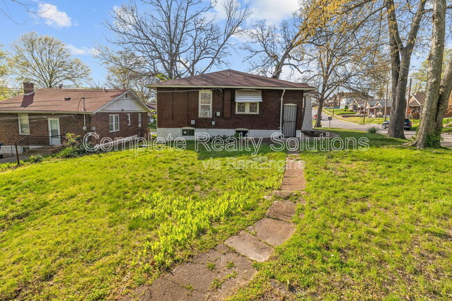 Building Photo - 3514 Colonial Ave