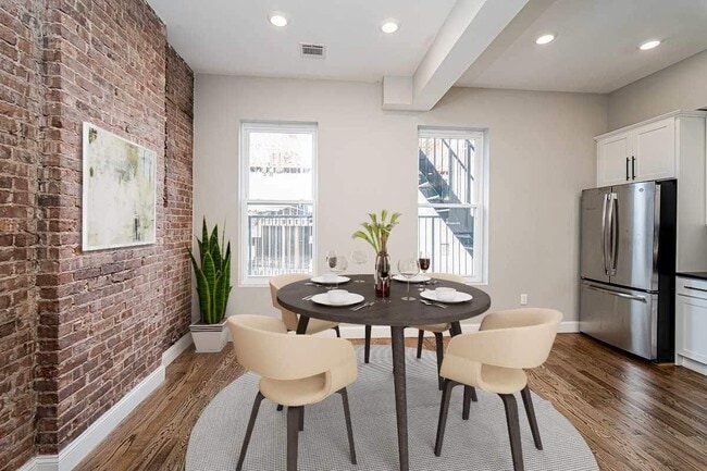 Building Photo - 163 Monticello Ave