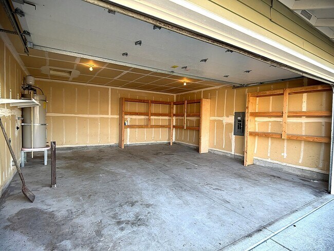 Building Photo - Well Maintained Single Level Home for Lease in Kelso