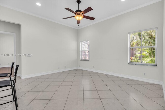 Building Photo - 1579 Banyan Way