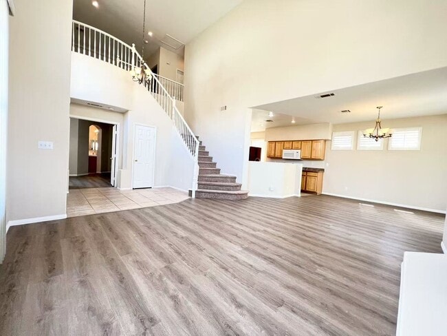 Building Photo - Wonderfully two-story single-family property