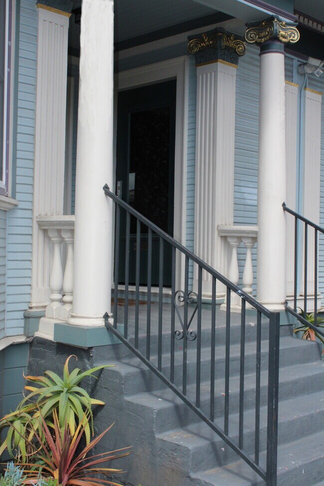 Building Photo - 3321 West St