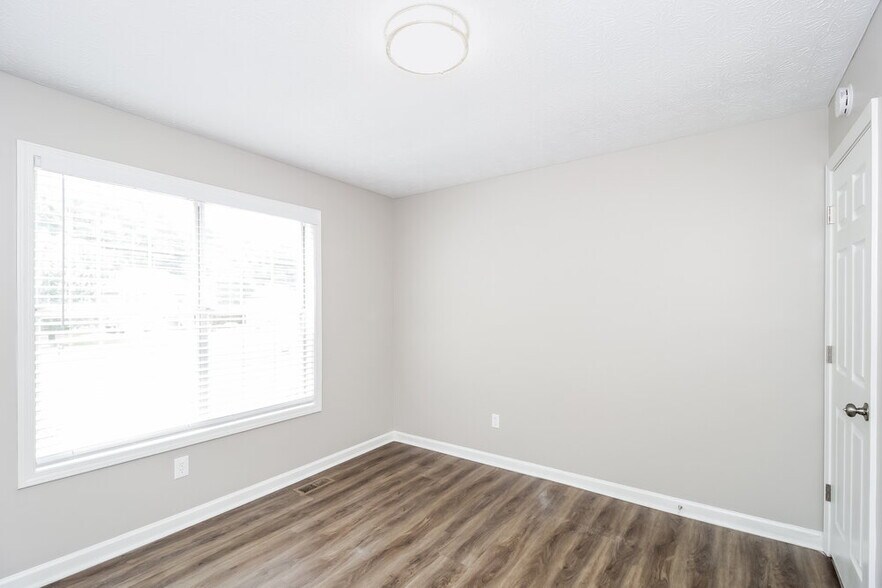 Building Photo - 2869 Overlake Run