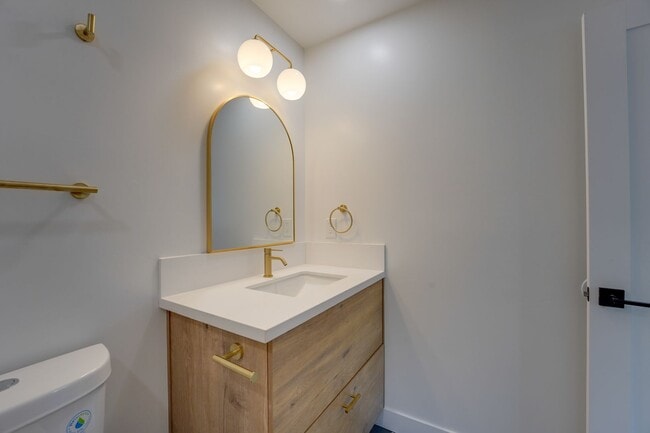 Interior Photo - The Leland I