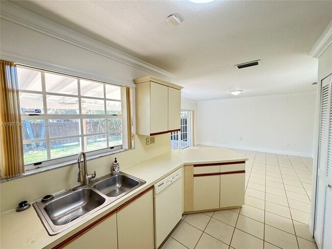 Building Photo - 12913 SW 60th St