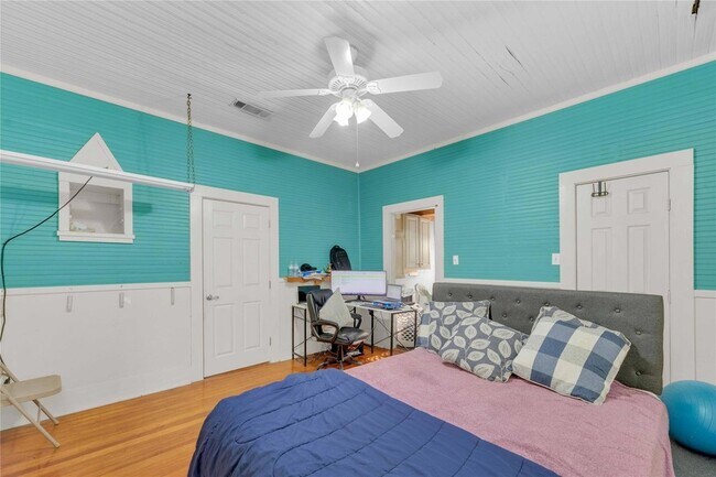 Building Photo - 20235 Engelmann Ln