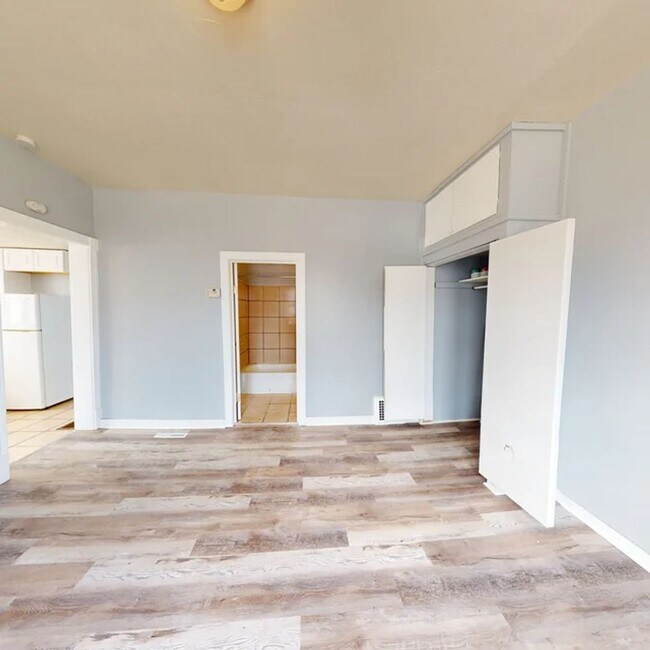 Building Photo - 139 N Water Ave