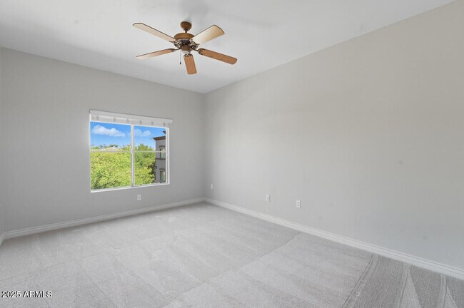 Building Photo - 5450 E Deer Valley Dr