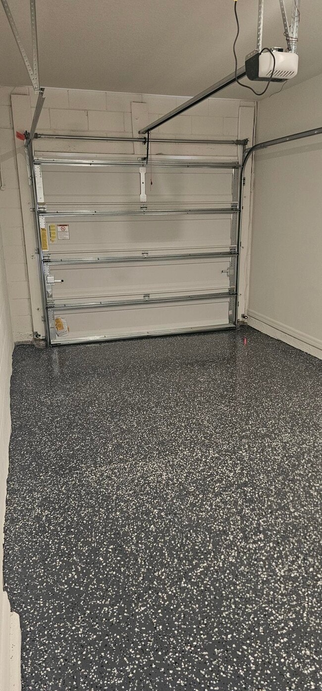 Building Photo - 2766 Raindrop Run St