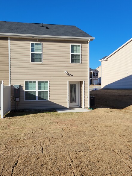 Private and relaxing backyard - 3010 Alibird Cir