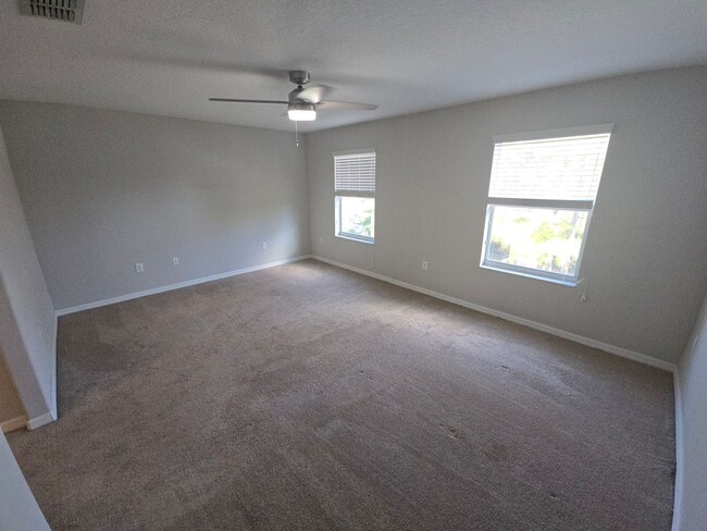 Building Photo - Town House 3/2.5 in Riverview