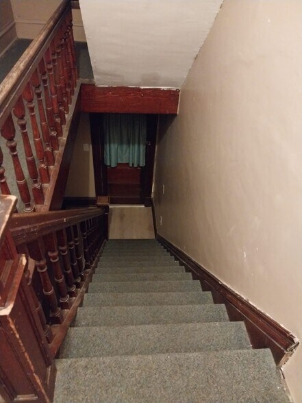 Building Photo - 11 Columbia Ave