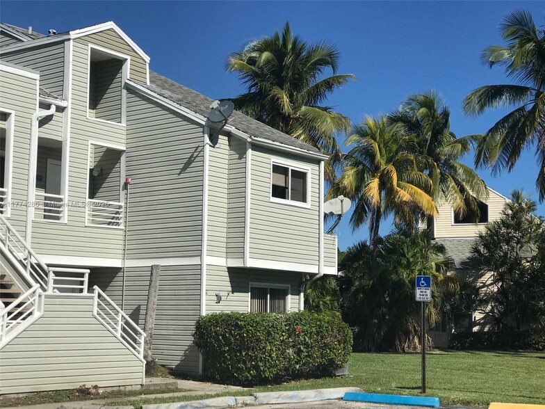 Primary Photo - 3401 NW 44th St