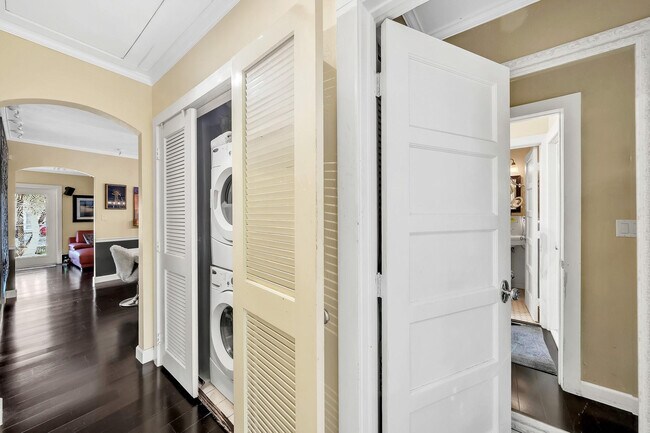 Building Photo - 1509 NW 4th Ave