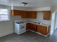 Building Photo - 1319 Clover Ave