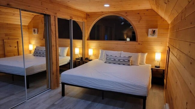 Building Photo - 140 Paquette Cir