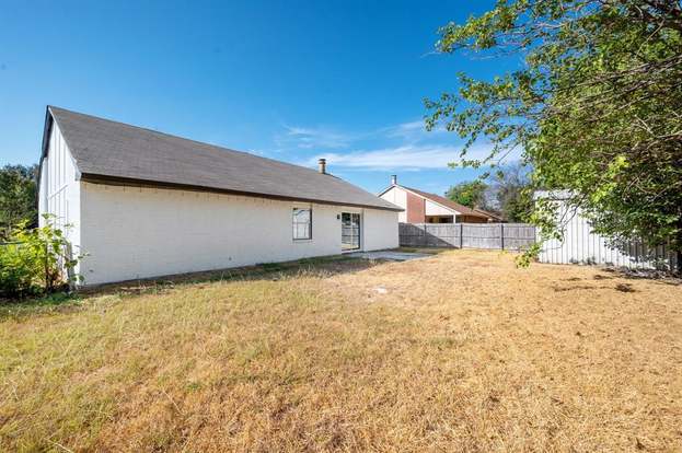 Building Photo - 2215 Overbrook Dr