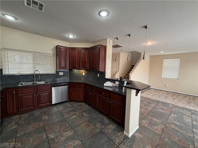 Building Photo - 2324 Cockatoo Dr