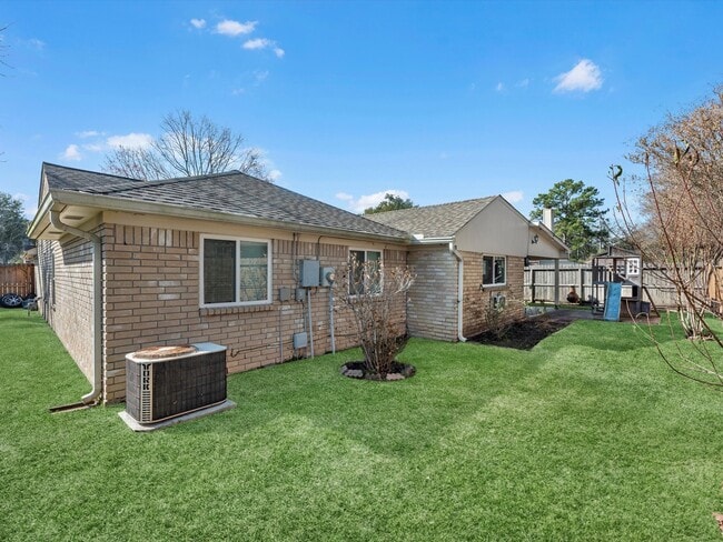 Building Photo - 11406 Sunshine Park Dr