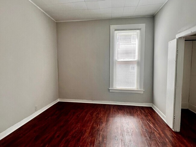 Building Photo - 740 Belleforte Ave
